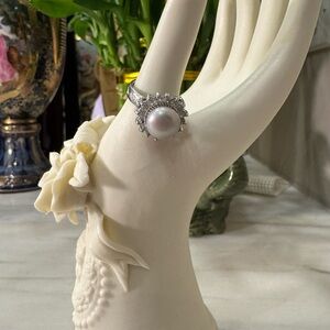 Elegant real Pearl and Silver tone Ring